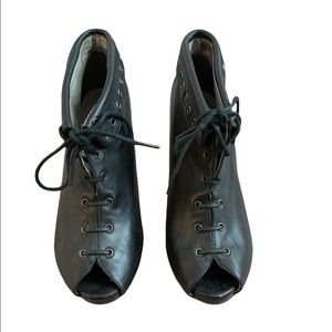 Victorian black leather peep toe heels/booties with lace